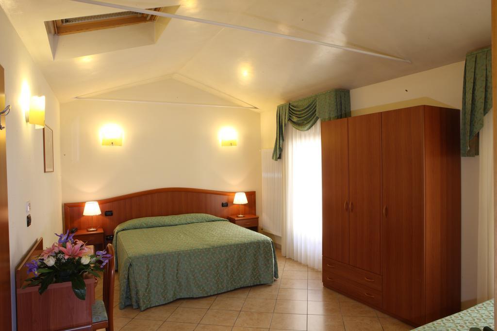 Albergo Alla Campana Dolo Bagian luar foto